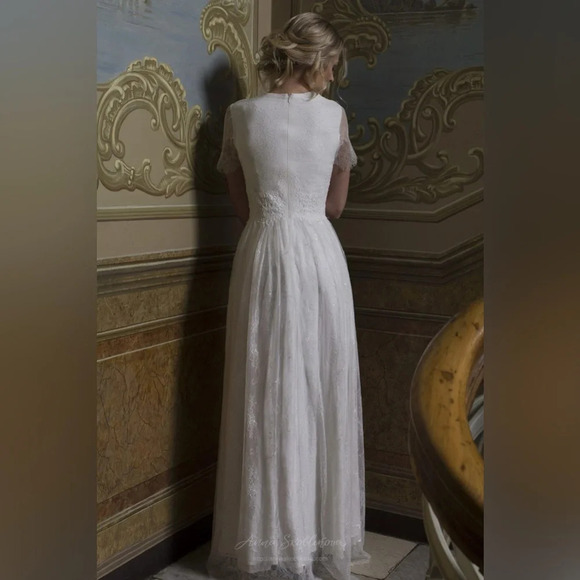 Anna Skoblikova Bella Full- Length Lace Wedding Dress - Picture 2 of 13